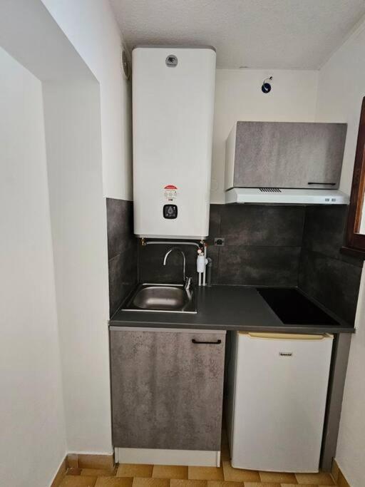 Studio Cabine Clim Wifi Parking Draps - 1 Etoile - Self Check-In Possible La Grande-Motte Exterior foto